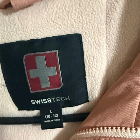 Swiss Tech Hooded Colorblock Puffer Coat in Dusky Pink & Light Blue - Picture 2 of 6